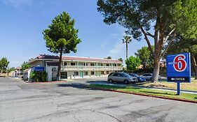 Motel 6 Barstow California